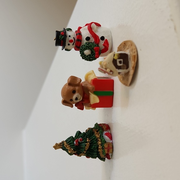Group of 11 holiday theme miniature figurines - Picture 4 of 5
